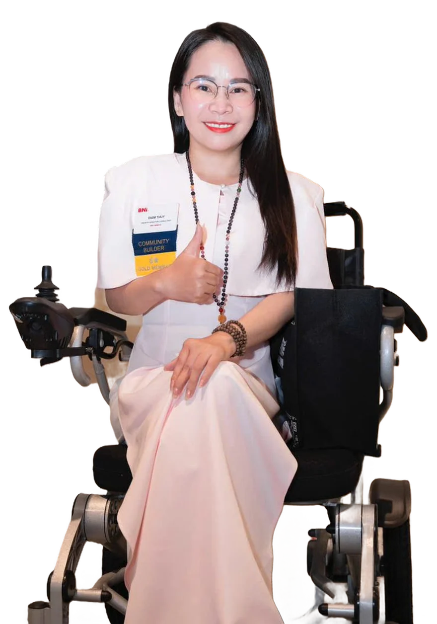 Coach Diễm Thúy, người trực tiếp hướng dẫn chương trình Xây Kênh Kiếm Tiền